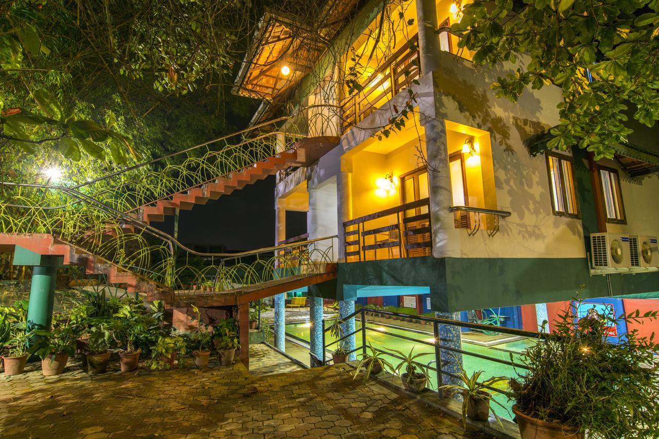Haritagiri Hotel Kalpetta Exterior photo