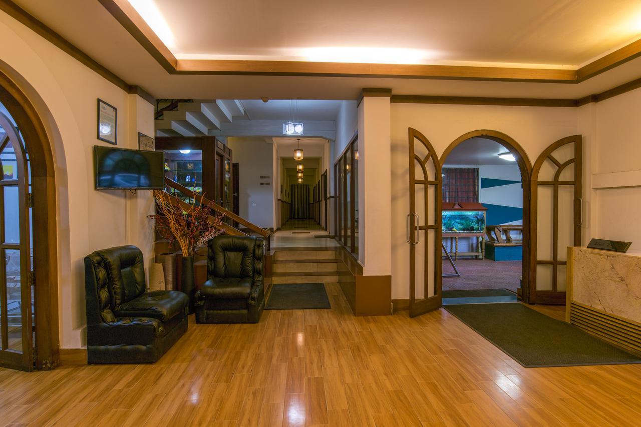 Haritagiri Hotel Kalpetta Exterior photo