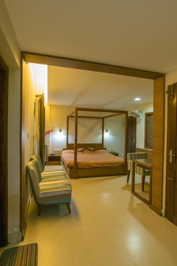 Haritagiri Hotel Kalpetta Exterior photo