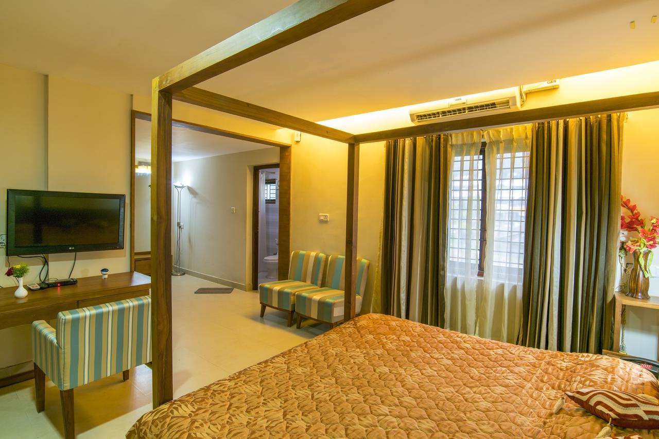 Haritagiri Hotel Kalpetta Exterior photo