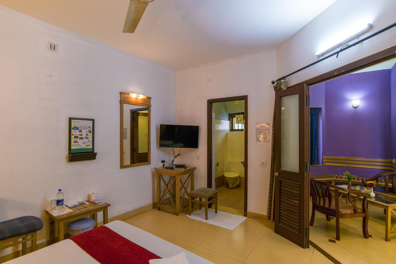 Haritagiri Hotel Kalpetta Exterior photo