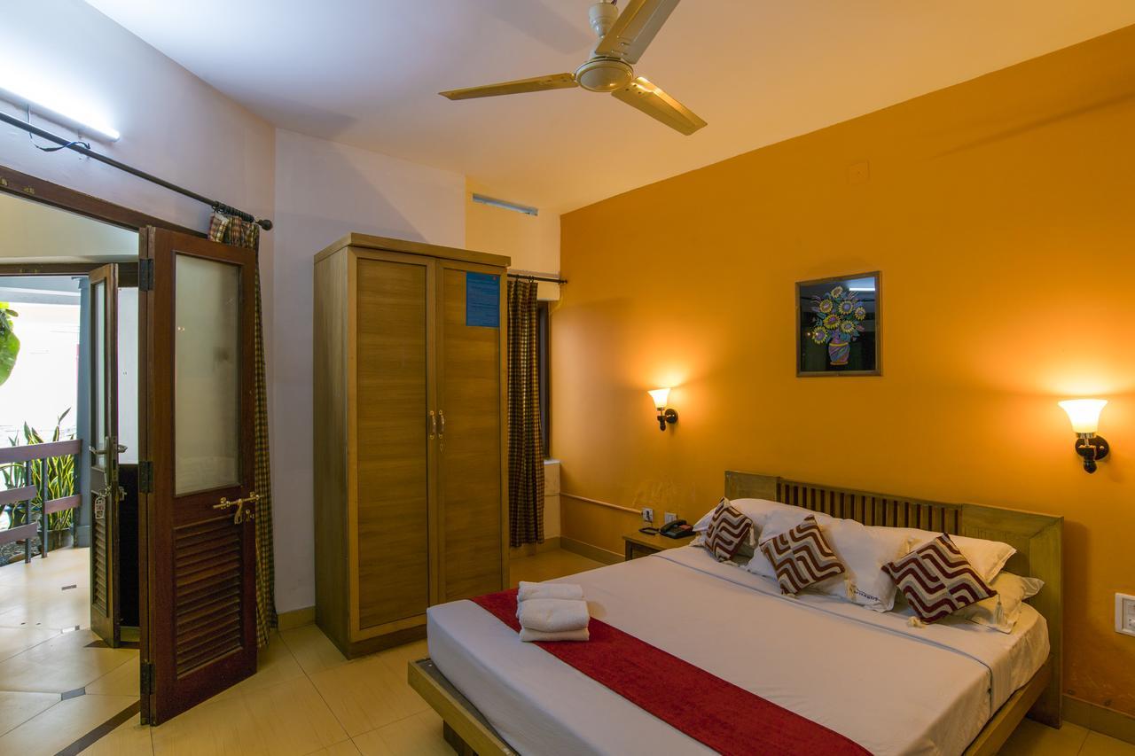 Haritagiri Hotel Kalpetta Exterior photo