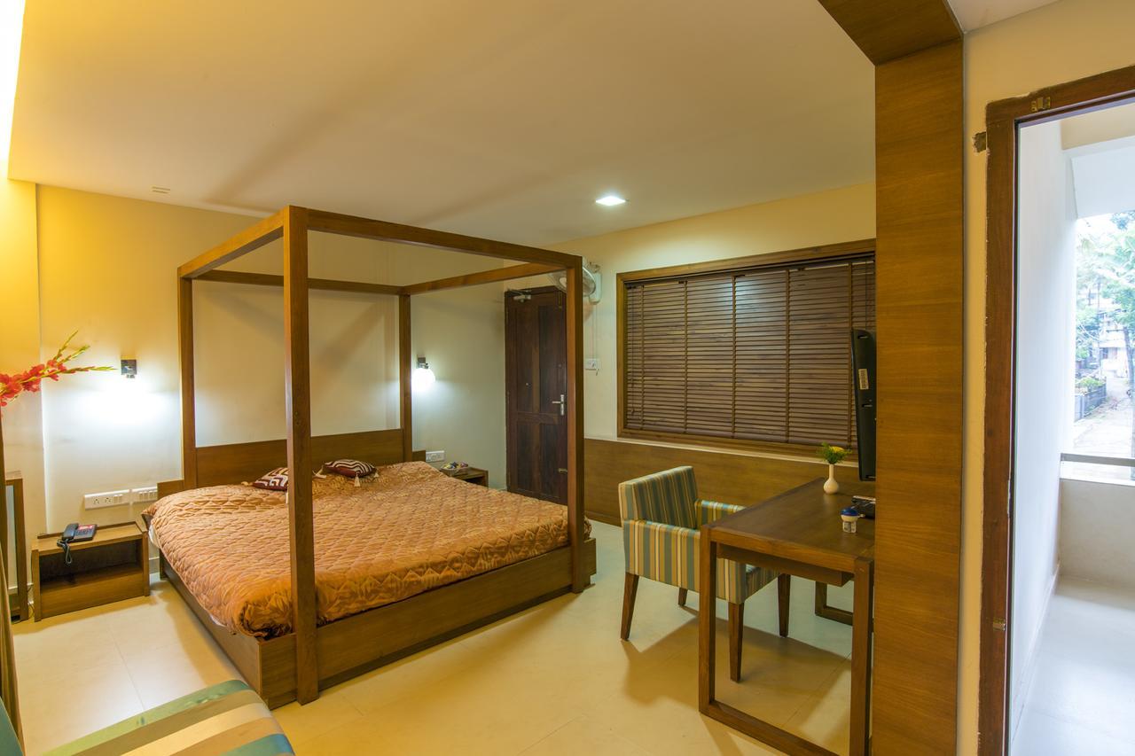 Haritagiri Hotel Kalpetta Exterior photo