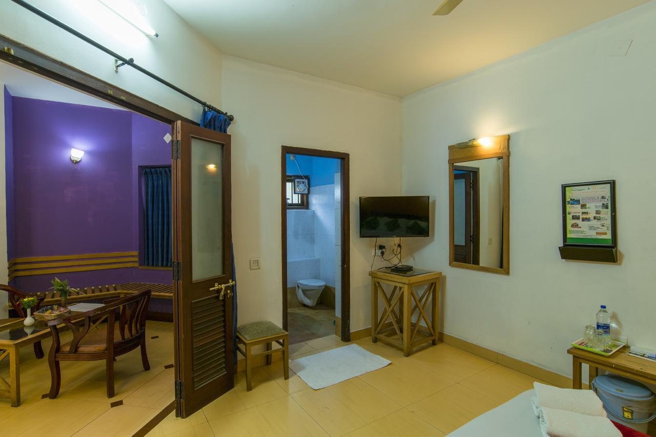 Haritagiri Hotel Kalpetta Exterior photo