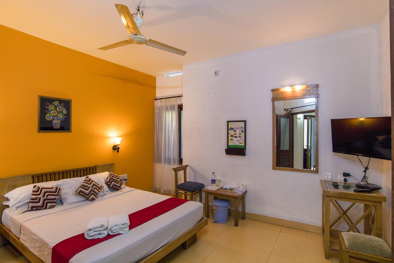 Haritagiri Hotel Kalpetta Exterior photo