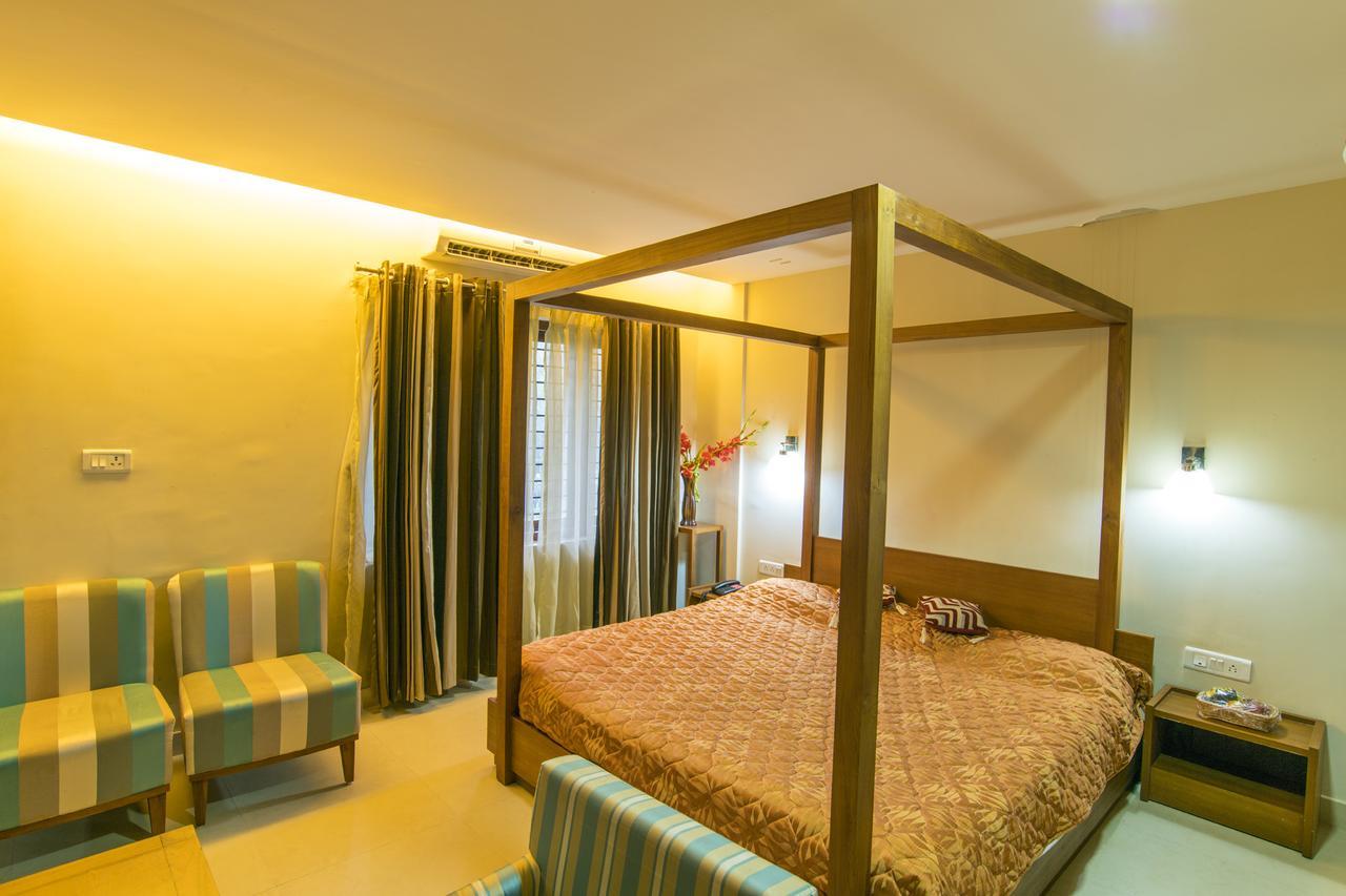 Haritagiri Hotel Kalpetta Exterior photo