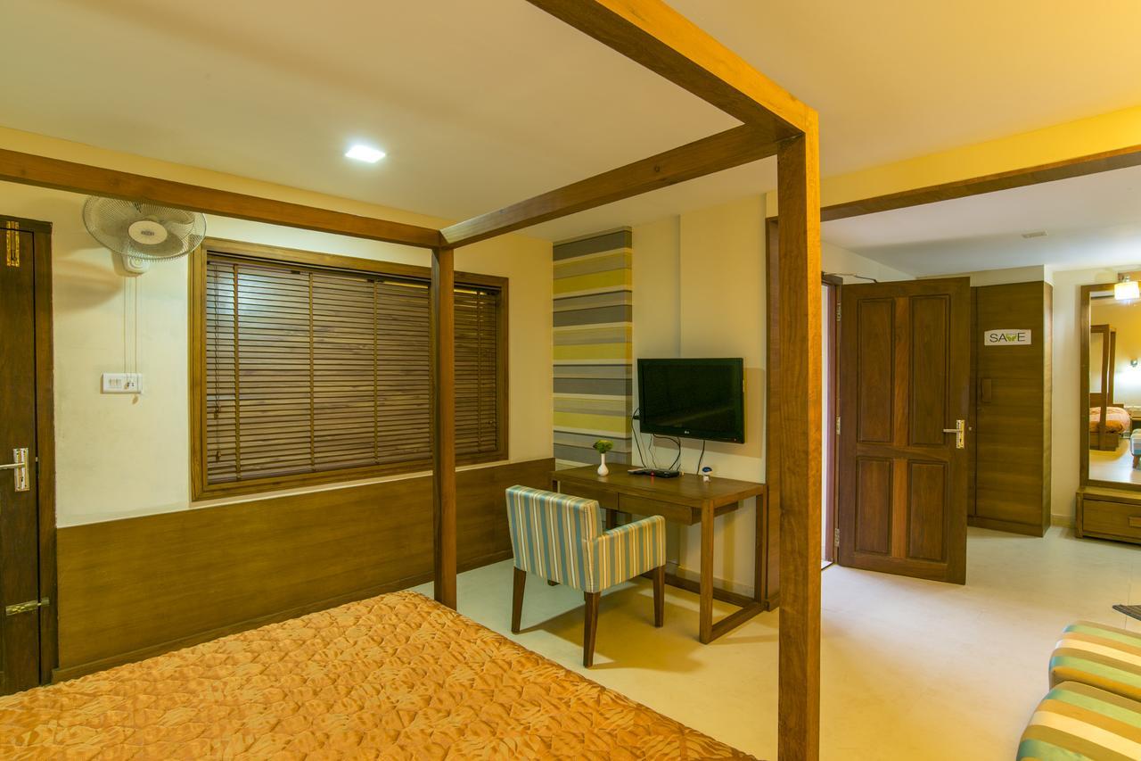 Haritagiri Hotel Kalpetta Exterior photo