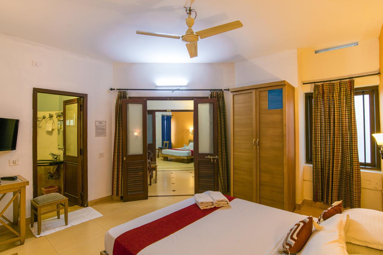 Haritagiri Hotel Kalpetta Exterior photo